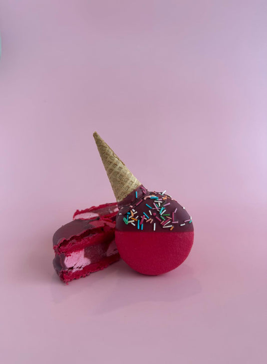 DĚTSKÁ JAHODOVÁ MAKRONKA