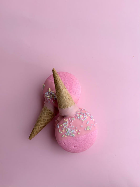 DĚTSKÁ JAHODOVÁ MAKRONKA